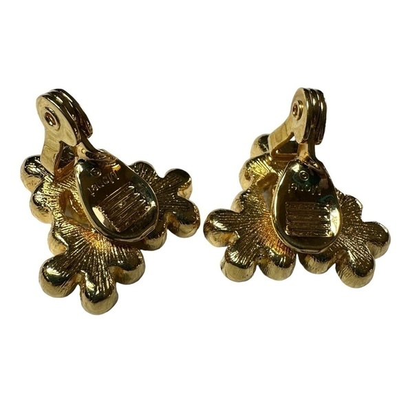 Monet Vintage Flower Crystal Clip Earrings - Picture 3 of 13